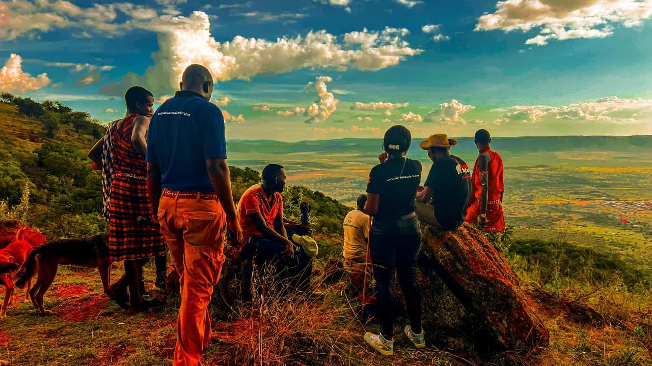 Encounter the maasai people in Masai Mara