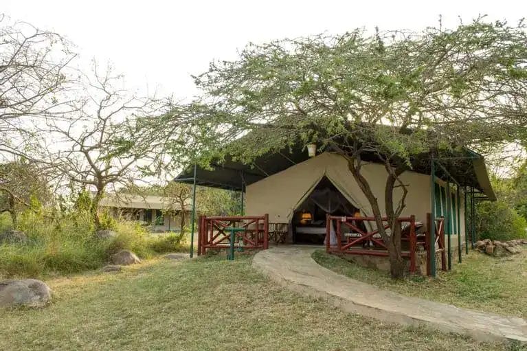 An exterior view of mbuzi mawe serena camp.